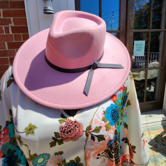 The "Amazing Amal" Hat with Black Ribbon Detailing - Picture 9 of 17